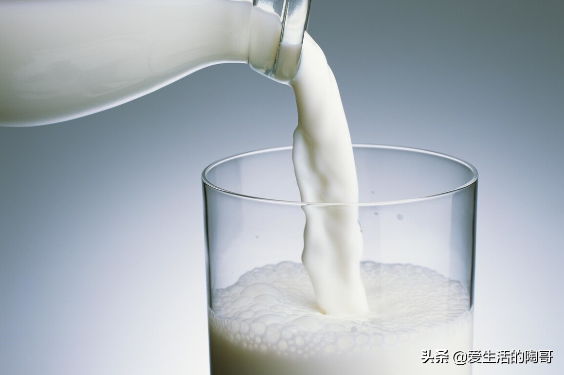 喝醉酒后，用蜂蜜水解酒还是牛奶？老酒鬼透露真相，看完涨知识了