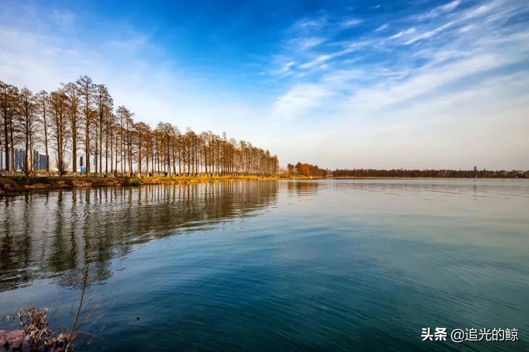 嘻嘻嘻,爱出去玩的朋友们,朋友圈文案可以这样发:1
