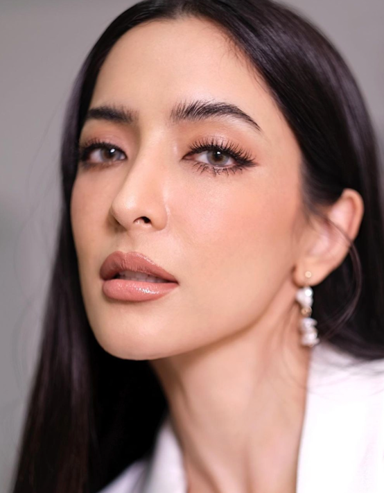 泰国女明星诈骗25亿被捕?狗血人生:六国混血超美,当小三被封杀