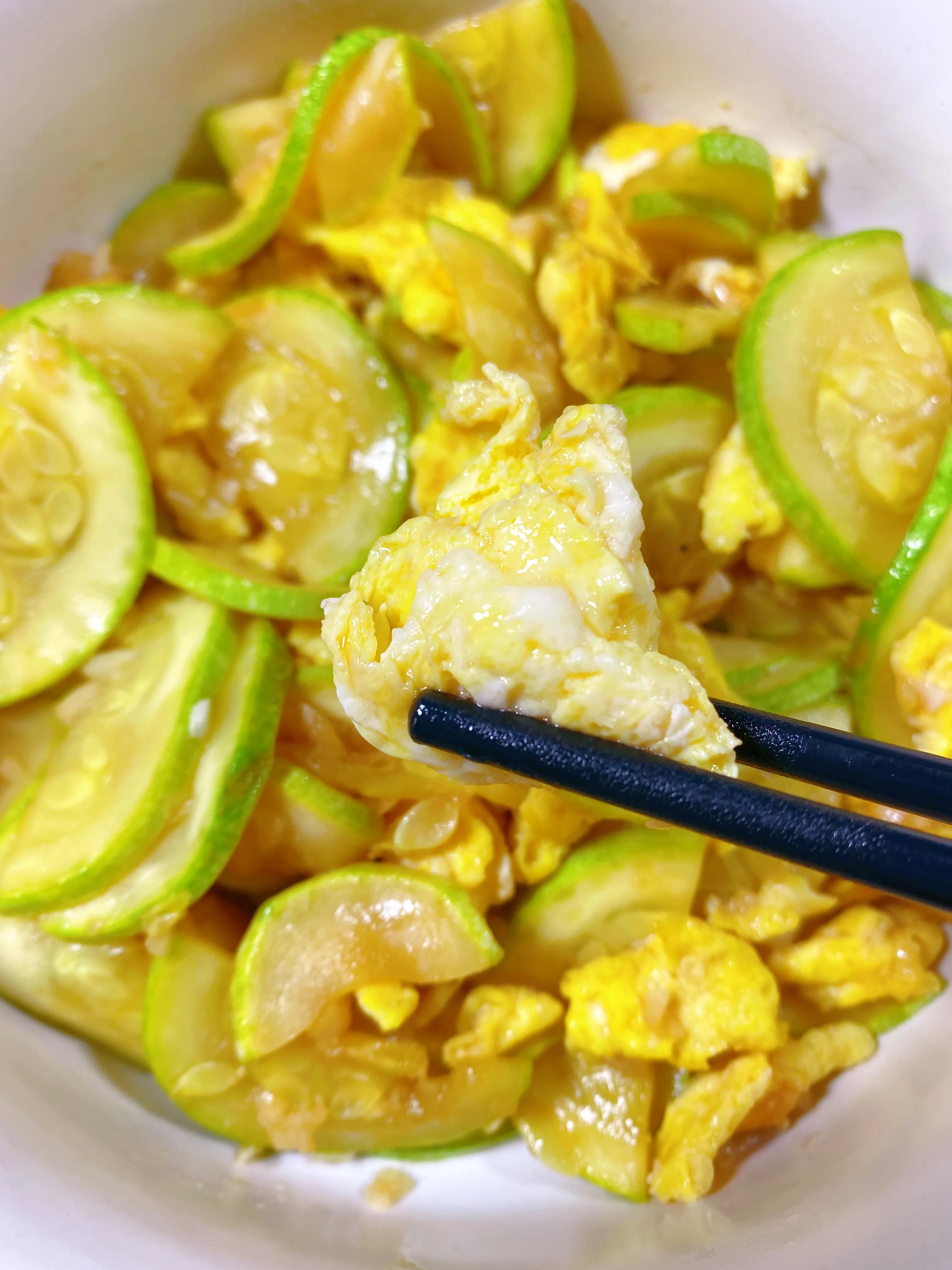 图片[2]-【西葫芦炒鸡蛋】做法步骤图 减肥必备菜谱-起舞食谱网