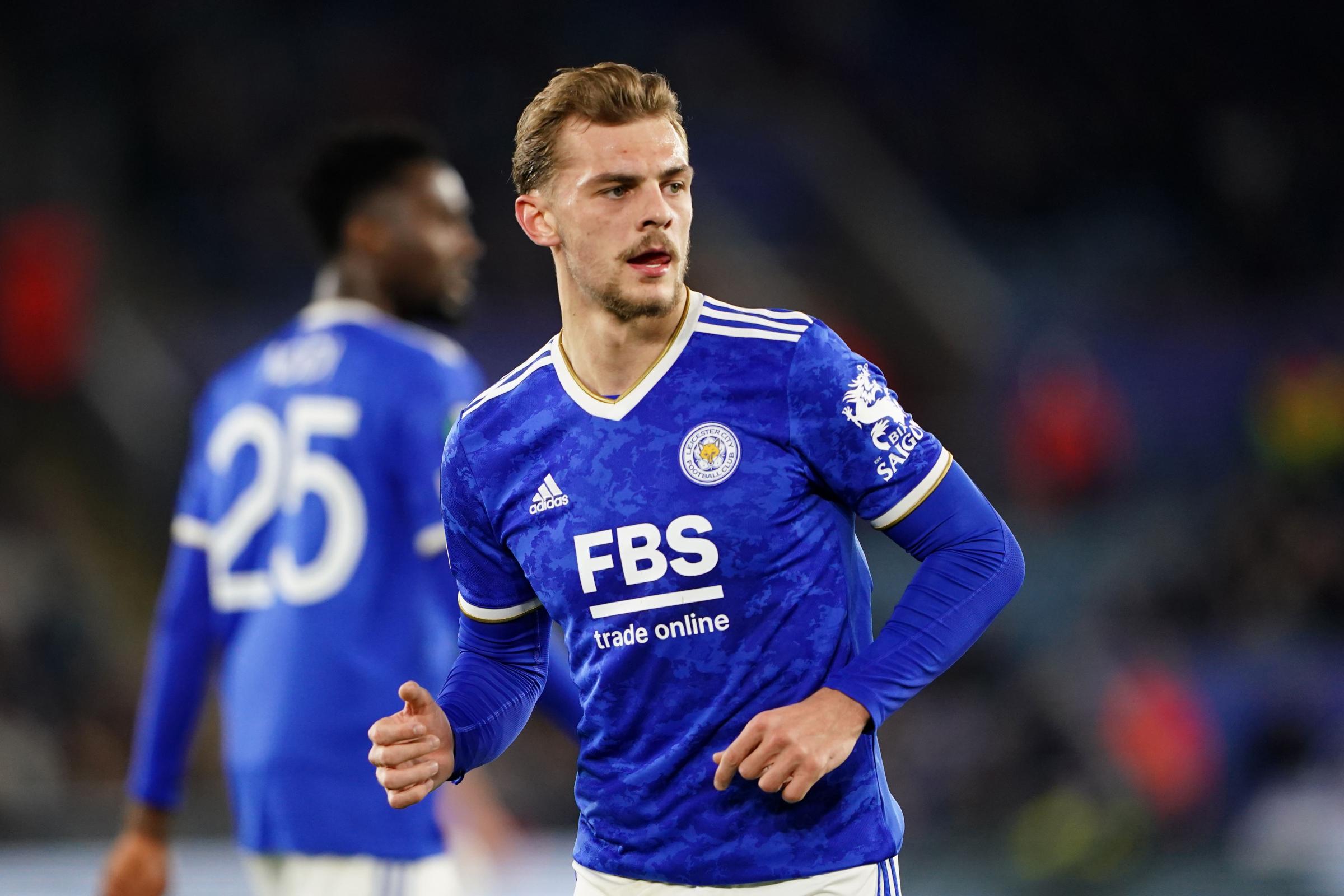 莱斯特城霍尔(在伤兵满营之下崛起的自家青训!蓝狐中场"新星"霍尔)