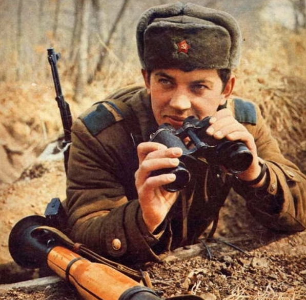 �䱦��ս�ۣ���ž��ɻ��������Ƚ���T-62̹�ˣ�������ı�ݻ�