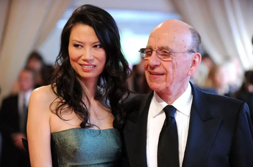 91岁默多克再离婚，前三任妻子已分走57亿，邓文迪靠孩子多拿30亿