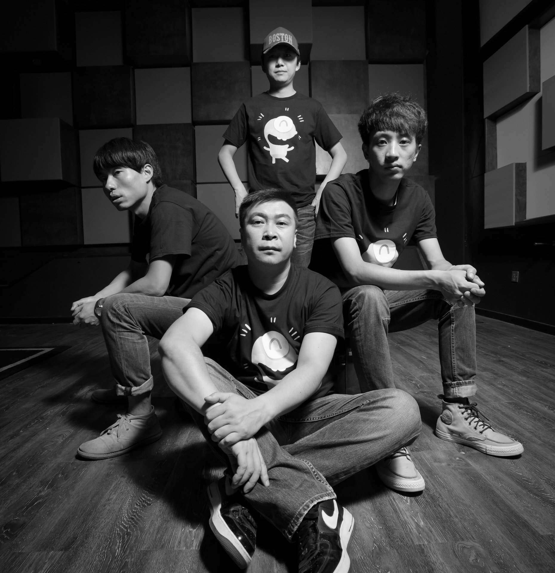 粉丝花钱为听跑调,一首歌让世界沉默央视力挺,gala乐队为何如此牛