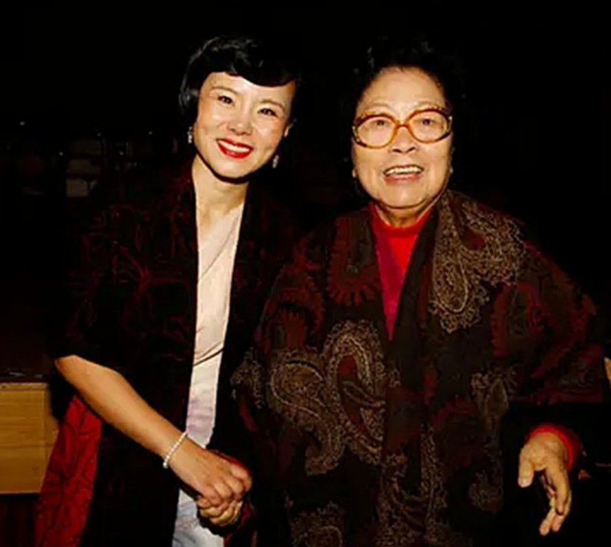 著名歌唱家王昆和丈夫相伴71年丈夫离世2个月后她追随而去