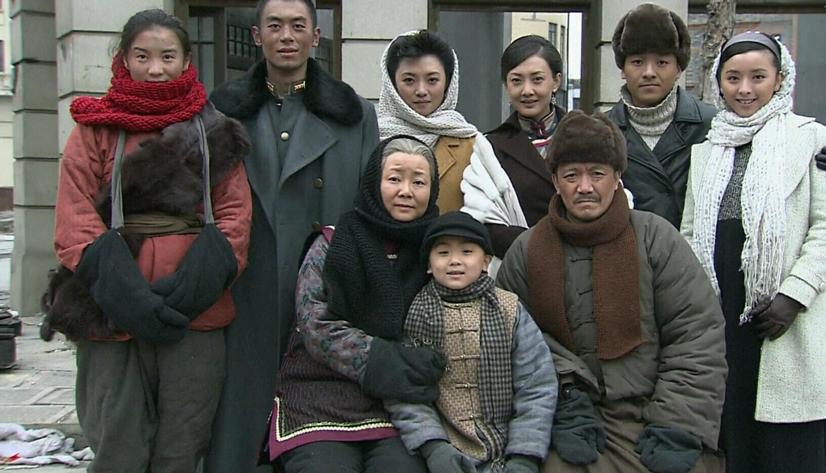 中国电视金鹰奖中国电视剧飞天奖主演:李幼斌,萨日娜,宋佳,朱亚文导演