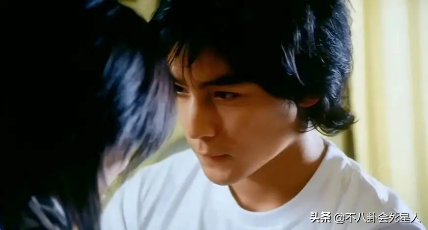 10位港台长发男星，郑伊健帅气逼人，伍佰气质狂放不羁