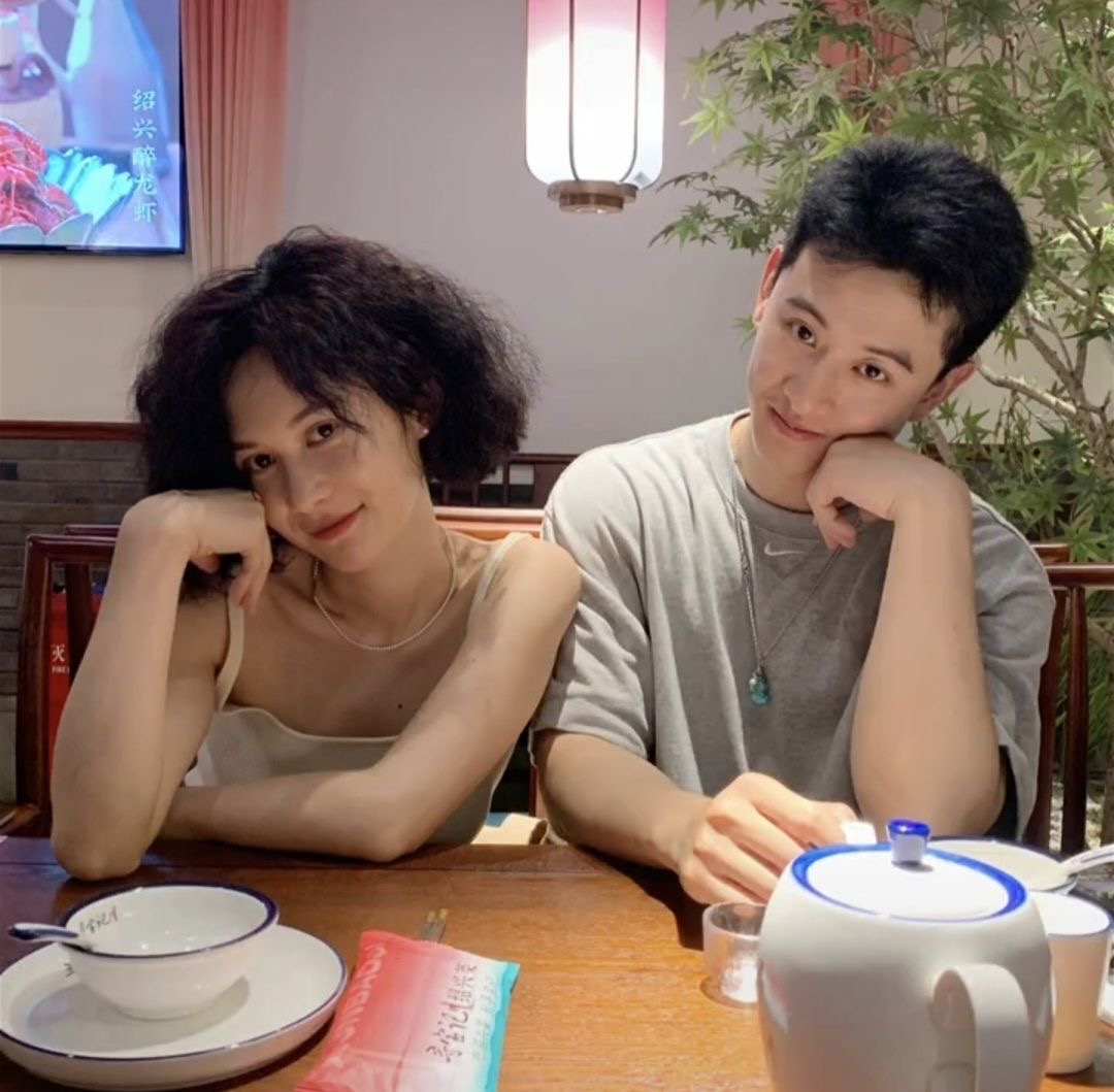 《半熟恋人2》严淼正式官宣恋情,已和余天超见过家长,有点好磕