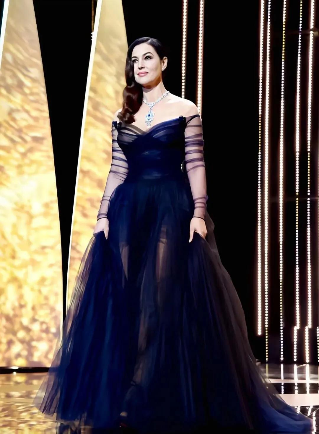 “地球之花”莫妮卡•贝鲁奇