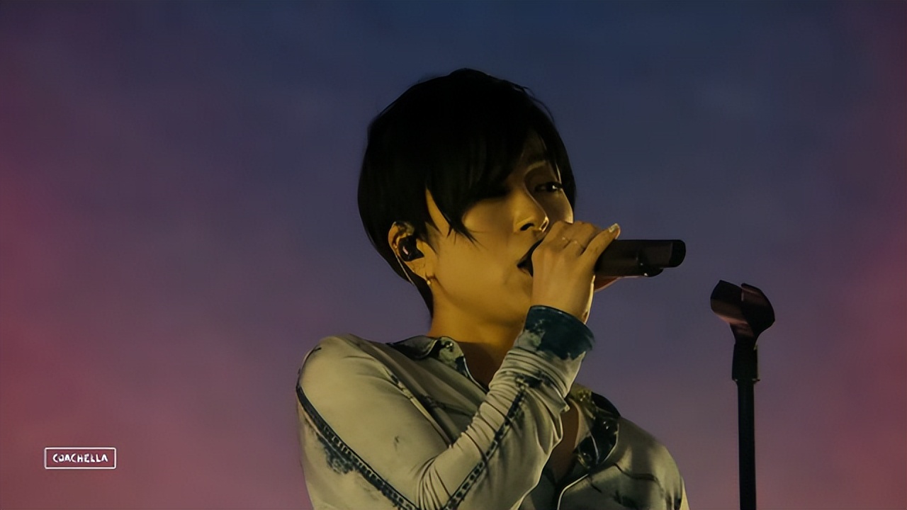 出道就爆火，她是无数人的青春，归来仍是天后