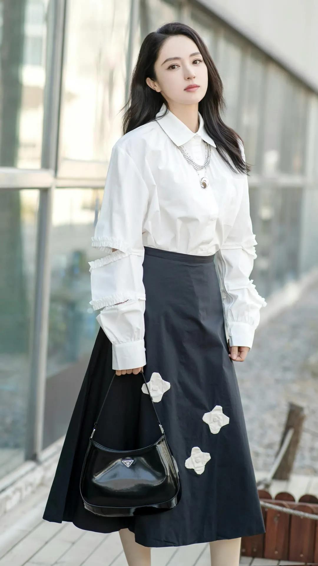 明星美图壁纸：董璇，优雅动人，太好看了