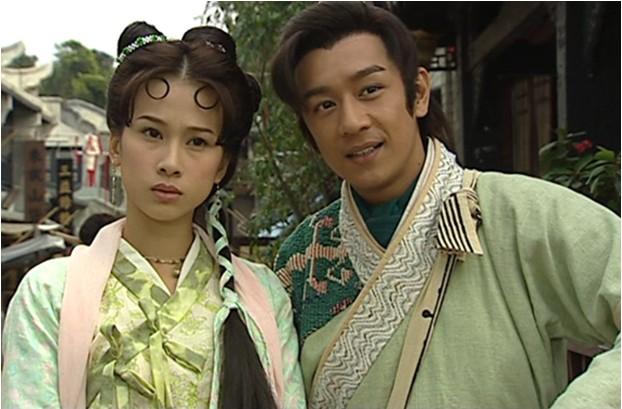 TVB两大甜妹命运各异，唐宁离婚带两娃苦求工作，文颂娴却很幸福