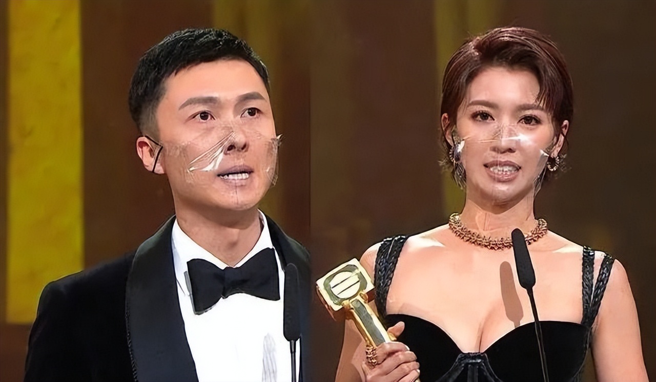 娱乐圈最精彩的戏，都在明星的微表情里，那信息量太大，我不能笑