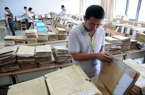 19年前高考试卷被盗，启用难度极大的备用卷，无数考生命运被改写