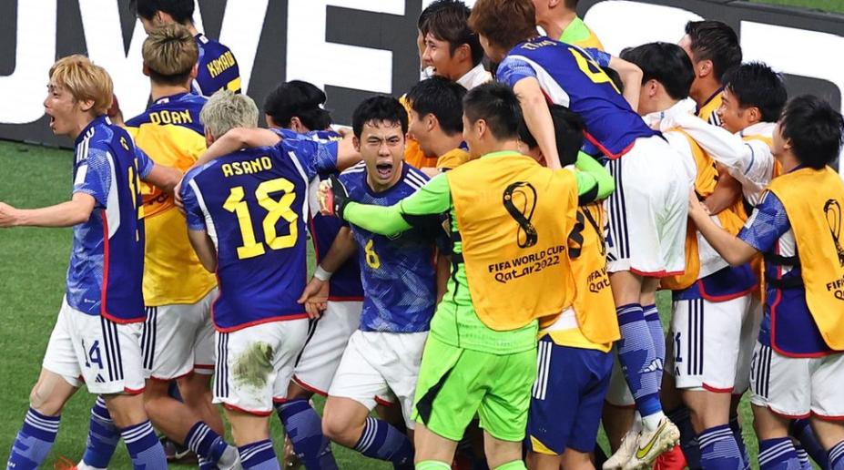 世界杯与疫情封控，“亚洲之光”抛离中国足球