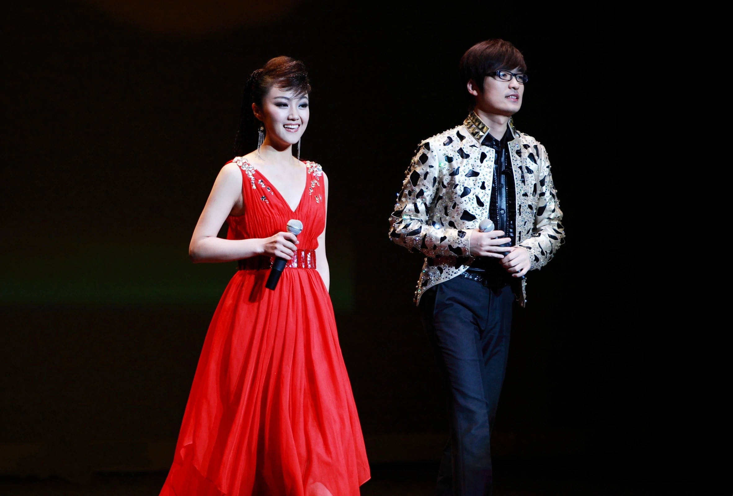 超级星光大道历届冠军名单（8位星光大道冠军，有的离婚，有的被淡忘，有的口碑跌落）