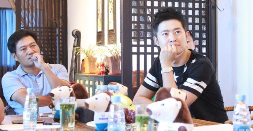 4元成本卖上千，一盘毛肚380，这些明星坑起粉丝来真不手软