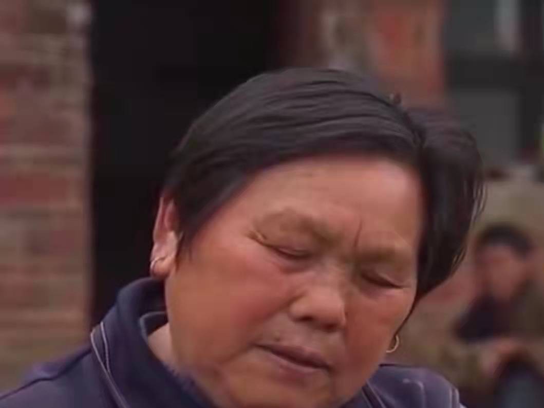 湖南44岁男子手脚长满木疙瘩，村医束手无策，医生说出了真相