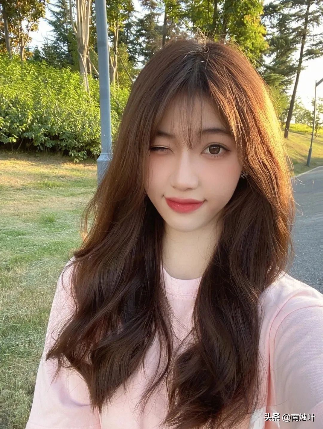 巧克力色头发 巧克力色头发掉色快吗-思宇生活