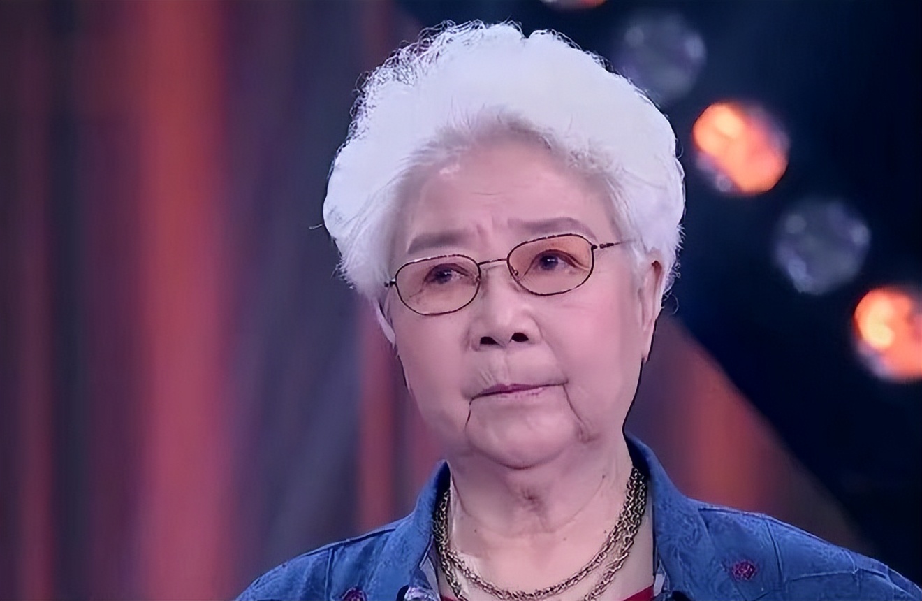 艺术家田华:成名背后有泪水,四位至亲离世后,95岁和孙子相依为命