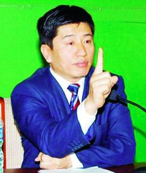 东北“巨骗”陈相贵陨落史：开悍马买182万手机号，08年锒铛入狱