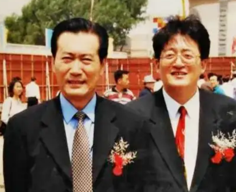 2003年慕马案巨贪落马，涉案2700余万，曾买通市长，花千万建庄园