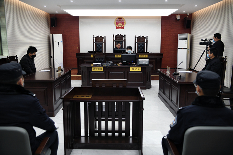 认真落实民诉法新规 咸阳中院院长独任审判当庭裁定促和谐