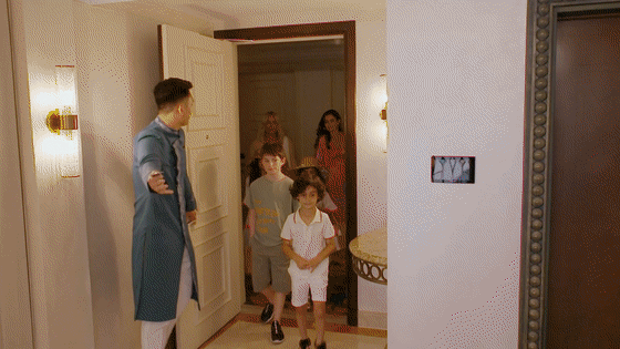 真人秀《迪拜娇妻》开播，贵妇炫富撕逼是亮点，被阿联酋人喷很惨