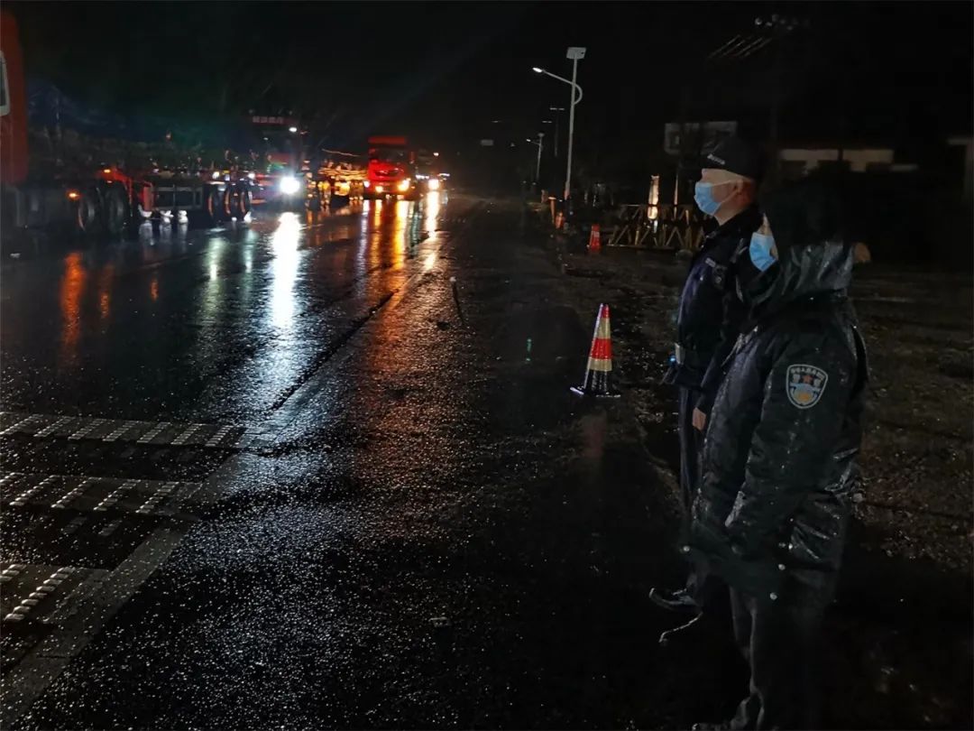 浉河：“疫”線最美“警察藍”，防控疫情顯擔當