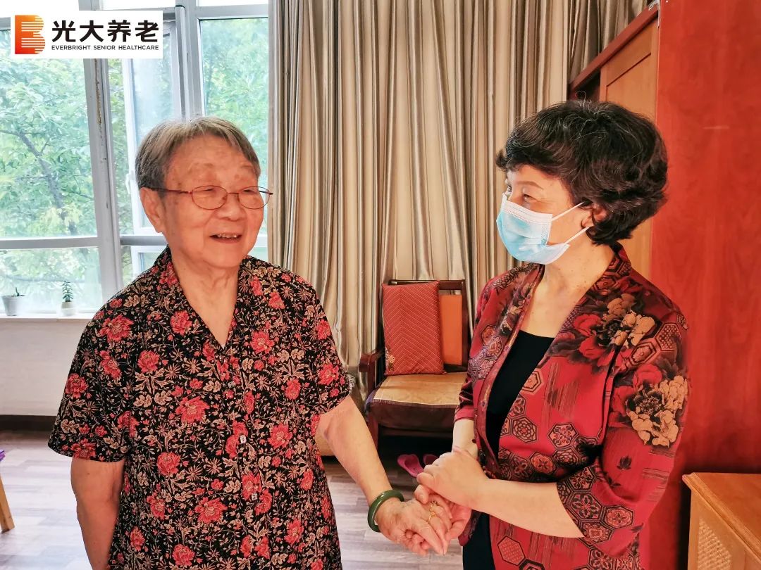 渝北区政协主席邓孝明等一行莅临伟德国际1946bv官网渝北养老院走访