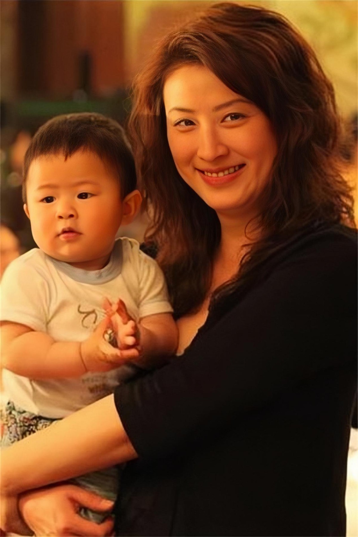 陈坚红:名模出身,身价过亿,嫁浪子王志文,受尽欺负也不放弃