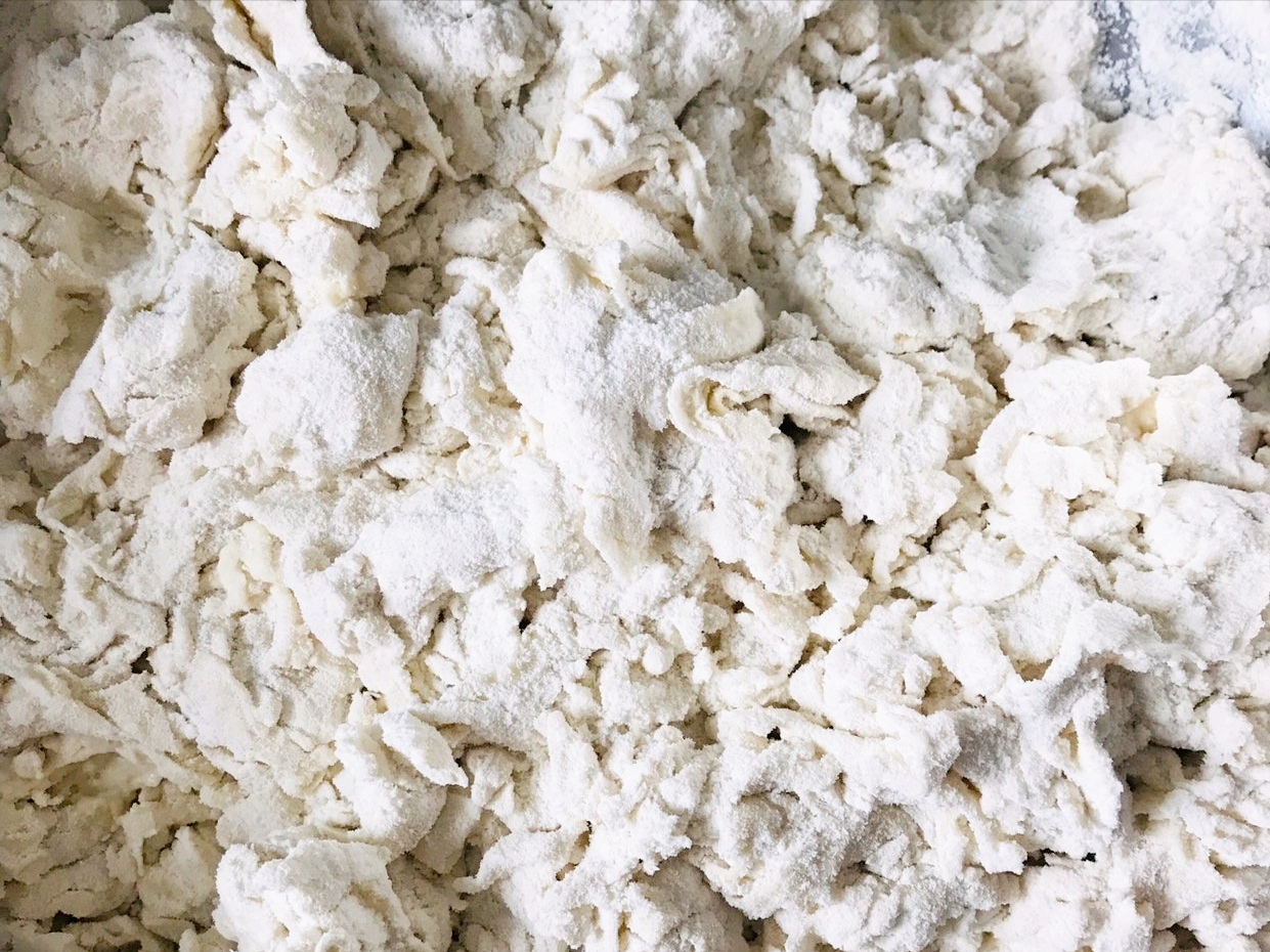 千層餅、油酥燒餅、餡餅的做法，全都是麵食，鮮香美味，酥軟油潤