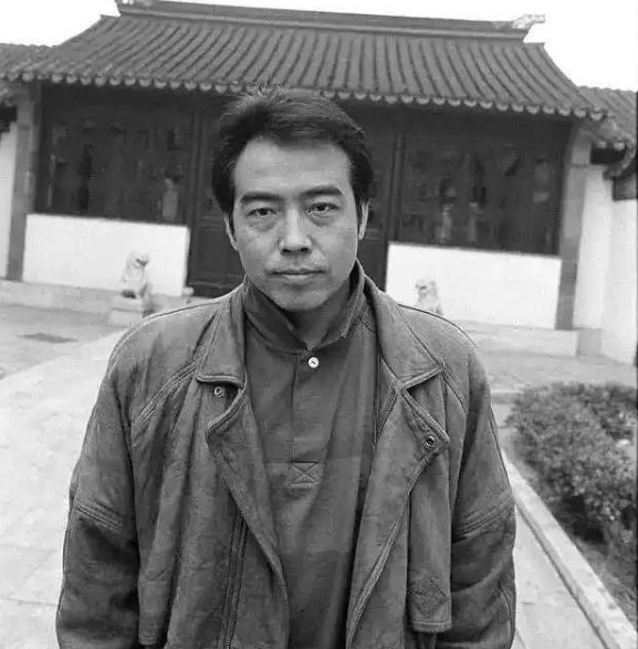 “京圈痞女”洪晃：因一辆车怒甩陈凯歌，4婚3离后终获幸福