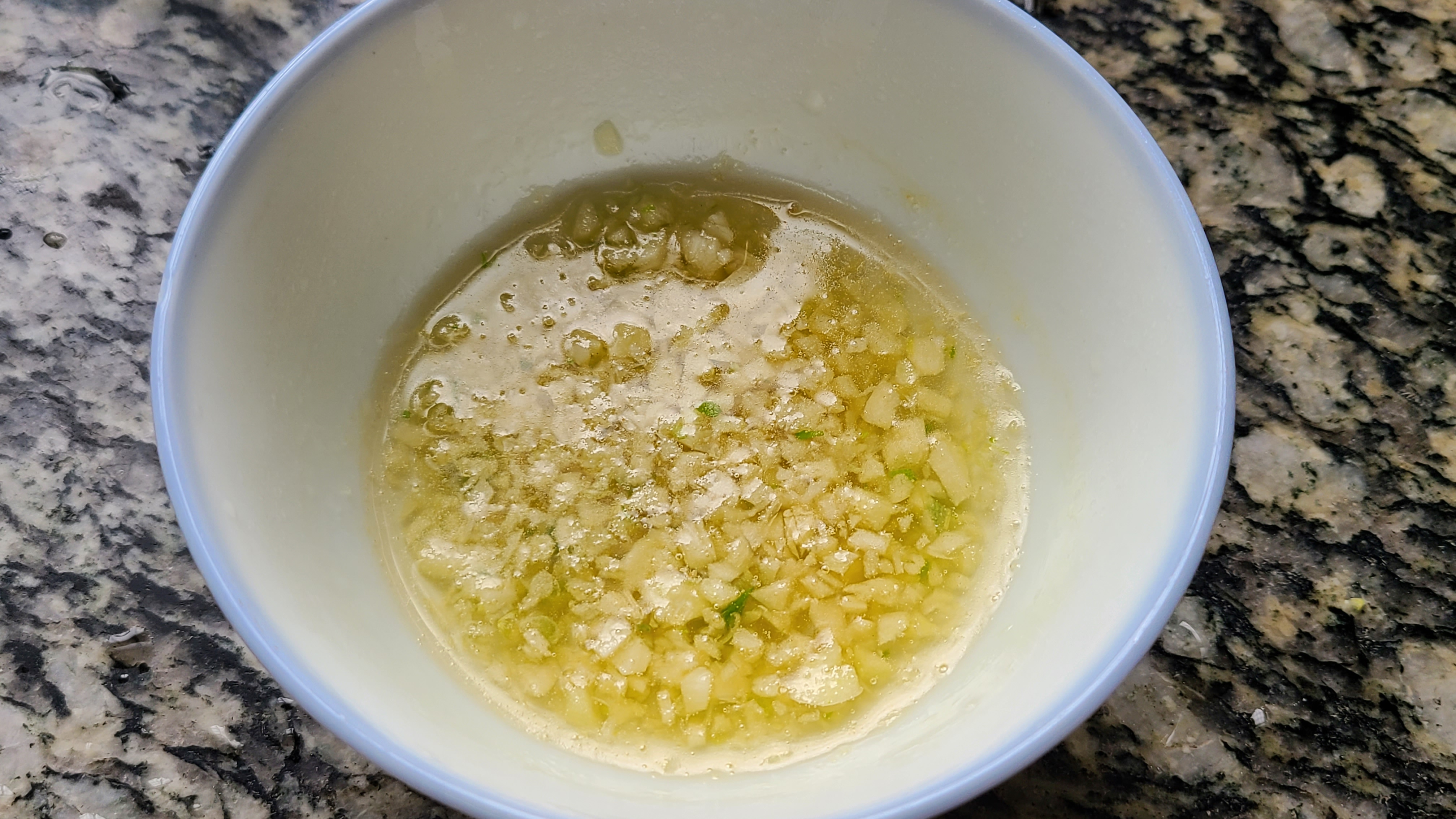 铁板豆腐在广东出了名，老厨师教的特色做法，好吃入味