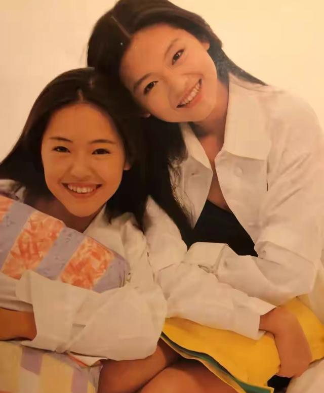 捧红大小s的"黑道干爹",黑白通吃无人敢惹,曾暗恋过大s