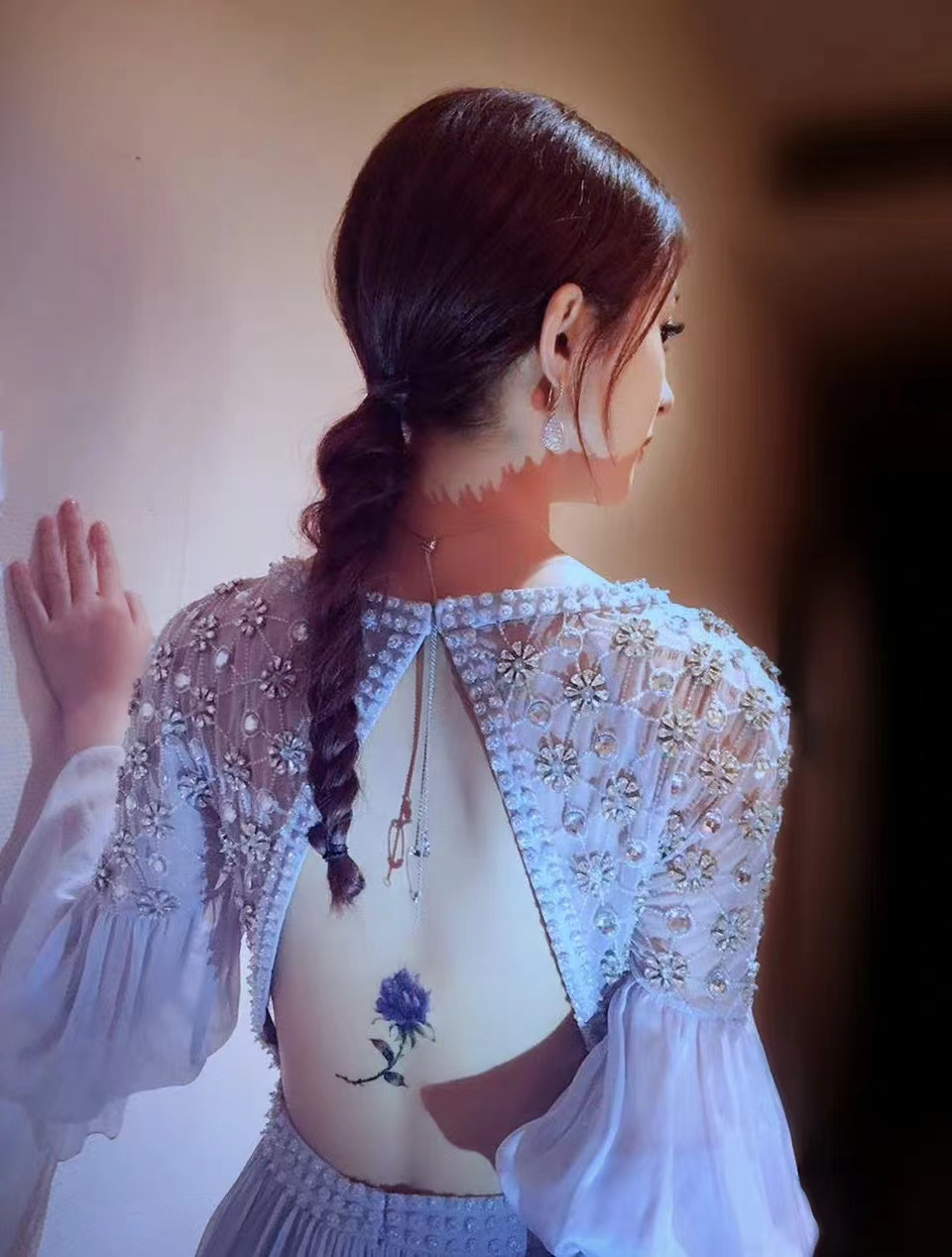 这7位明星，都因拍戏受重伤，留下“后遗症”，一个比一个严重