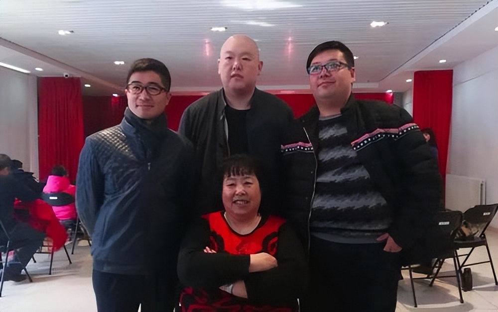 十年交情因一本书破裂？王玥波和郭德纲反目，他们有何恩怨？