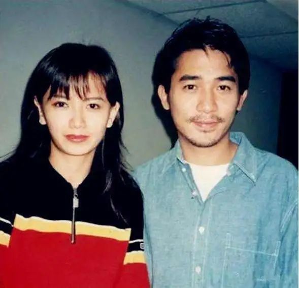 “离婚后至今单身”的15位女星，各有各的心酸，有人差点自杀