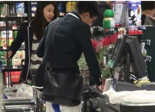 有人上亿零花钱，有人四胎无名分，那些嫁入豪门的女星真的开心吗