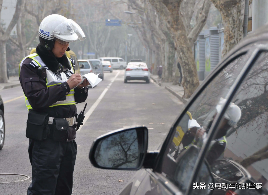 4月1号起，驾照实施“2+2”新规，缩短约考时间，拿证更快速简单