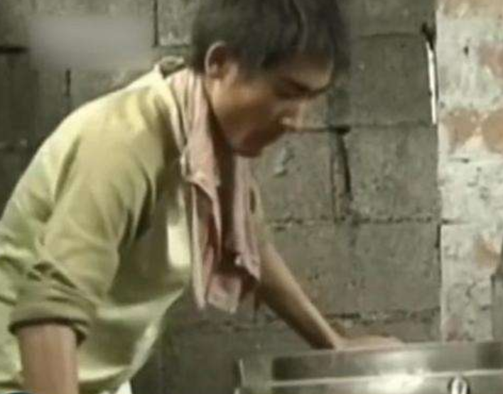 19岁背“疯母”千里求学，贵州第一孝子刘秀祥，后来成了副书记