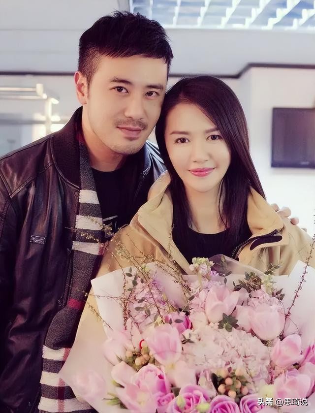 谭维维的歌十首(shou)经典（谭维维的歌十首(shou)经典给你一点颜(yan)色）-第24张图片-大连信息网