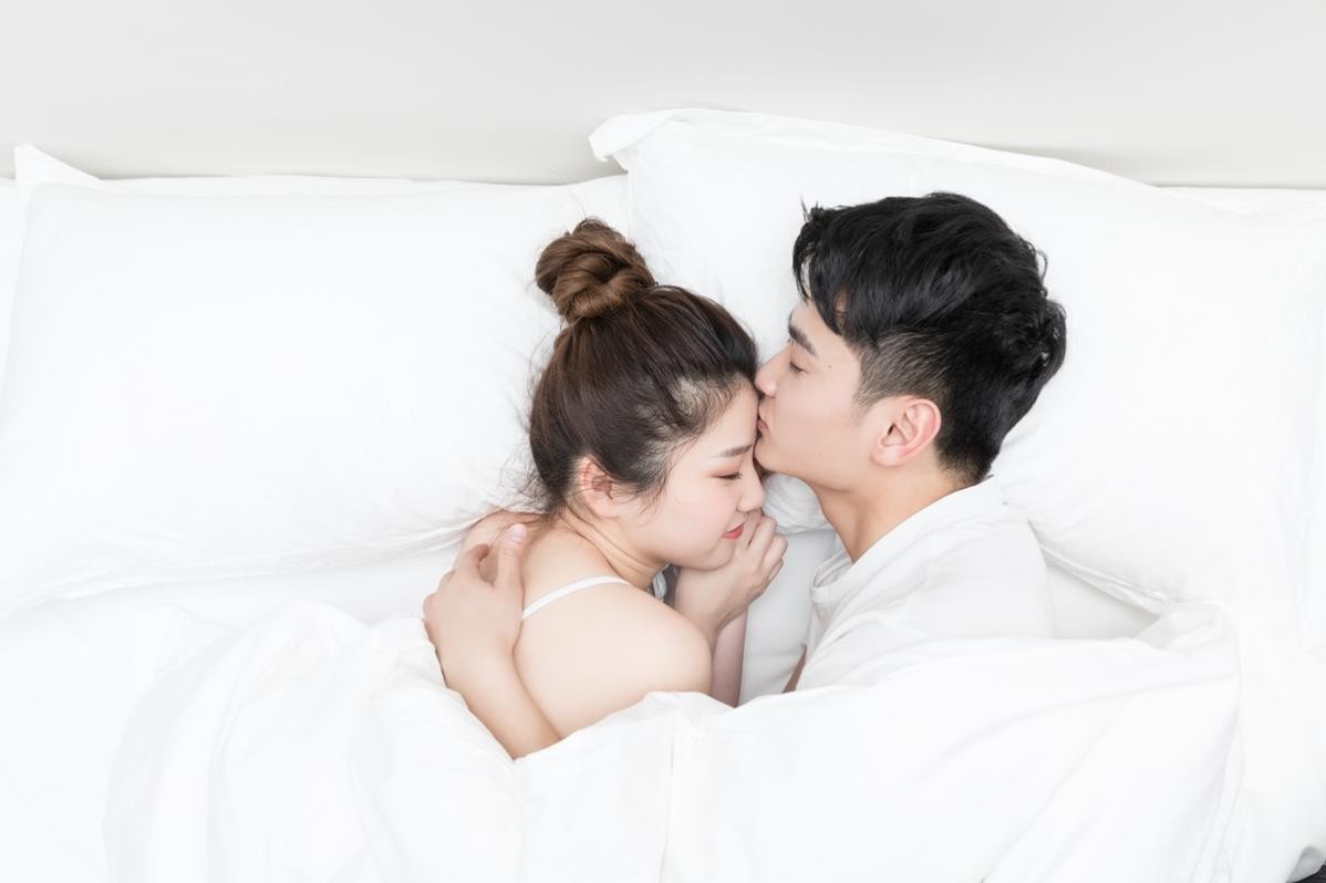 有孩子后，夫妻俩怎么睡，会对孩子造成不同的影响，你知道吗？