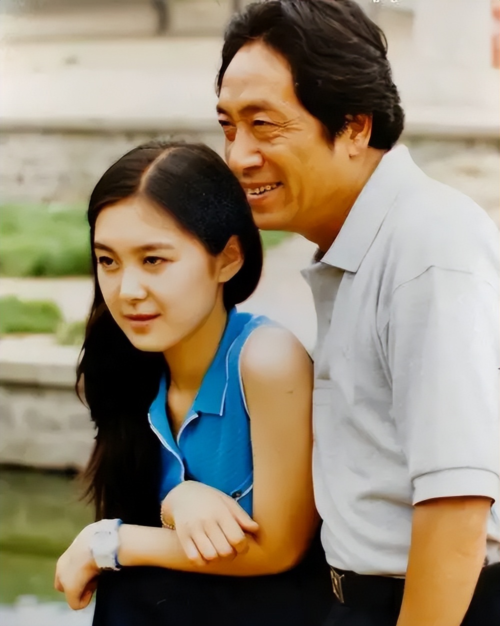 王奎荣:68岁娶小37岁贵州女演员饶芯语,余生要为娇妻遮风挡雨