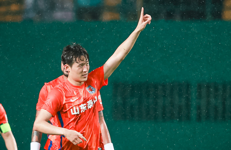 王大雷,郑铮等人合同到期,但是已经确认留下,陈哲超已经进入梅州客家