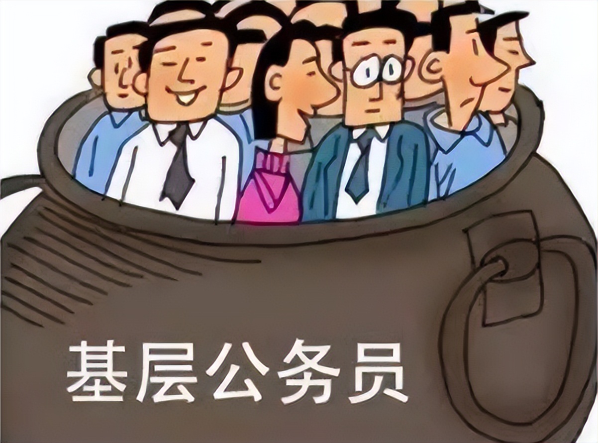 大学生迎“好消息”，基层就业有优惠，本科生每年最高补助1.2万