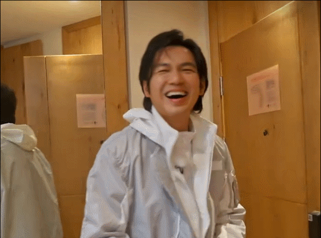 年轻时玉树临风，中年颜值垮了一地，这7位男神亲手砸了童年滤镜