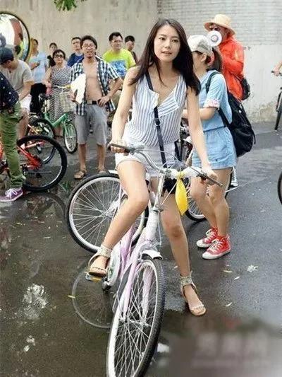 高圆圆足够美真好看