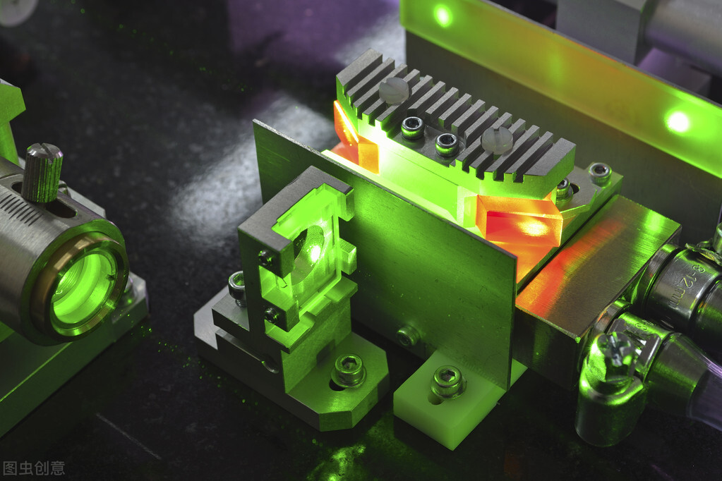 领先美国15年，“激光晶体”为何如此重要？助力中国前沿科技