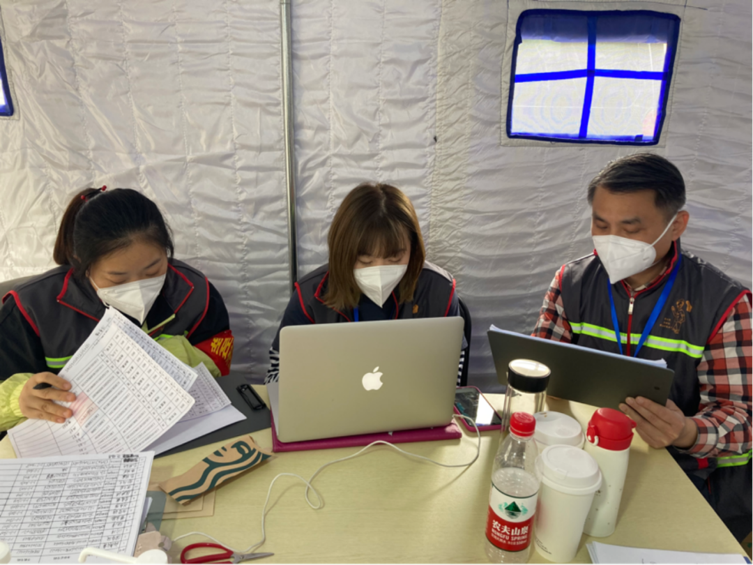 北京市朝阳教育人化身防疫人，书写最美抗“疫”故事